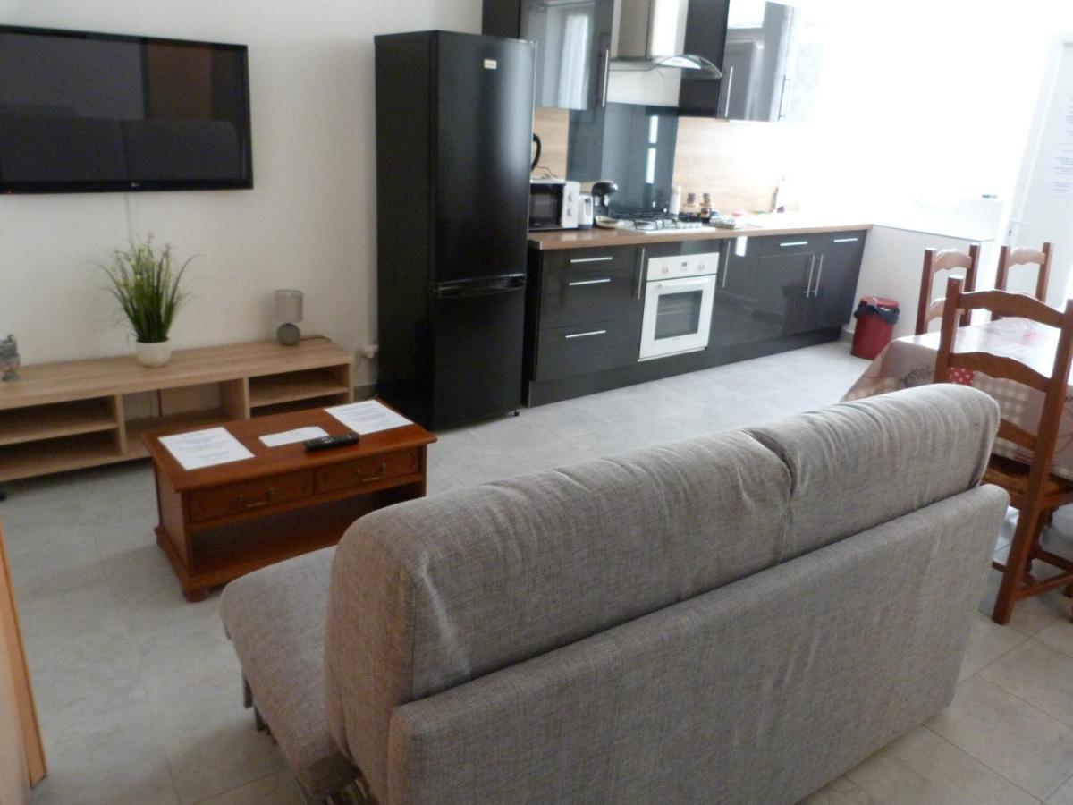 Appartement T.2 - Parking -Gratuit Vierzon Bagian luar foto